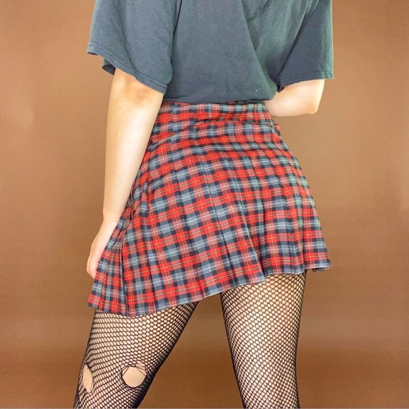 Vintage 90s Plaid Skirt 🕷️ Grunge Schoolgirl Emo Punk Pleated Mini Red Black - Picture 3 of 4